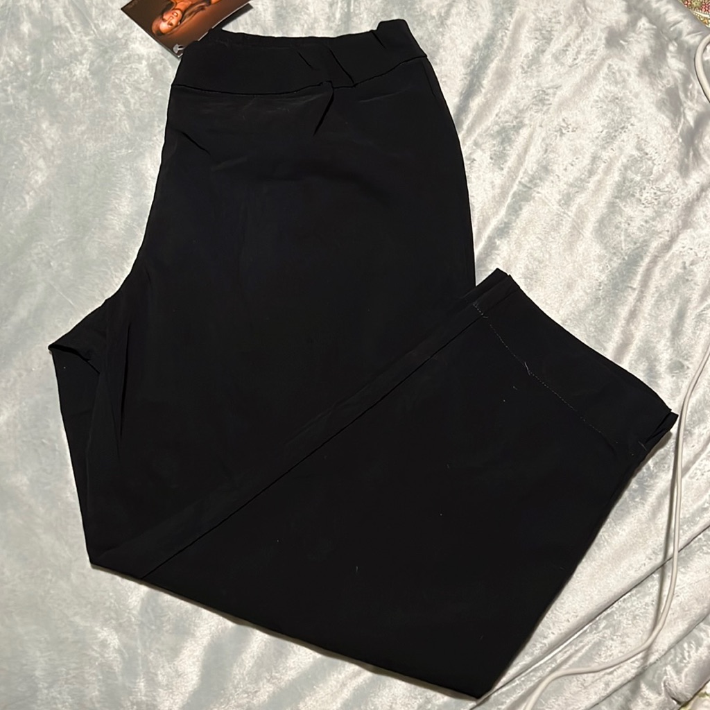Iman Capris